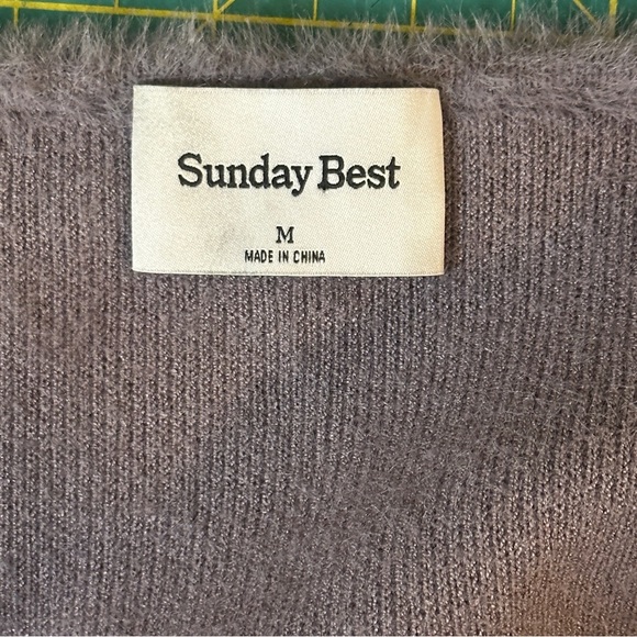 Aritzia Sunday Best Fuzzy Square Neck Cropped Sweater Size Medium - Picture 6 of 11